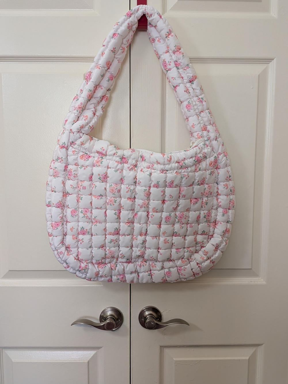 Quilted Floral Carry All Bag - Picture 2 of 3